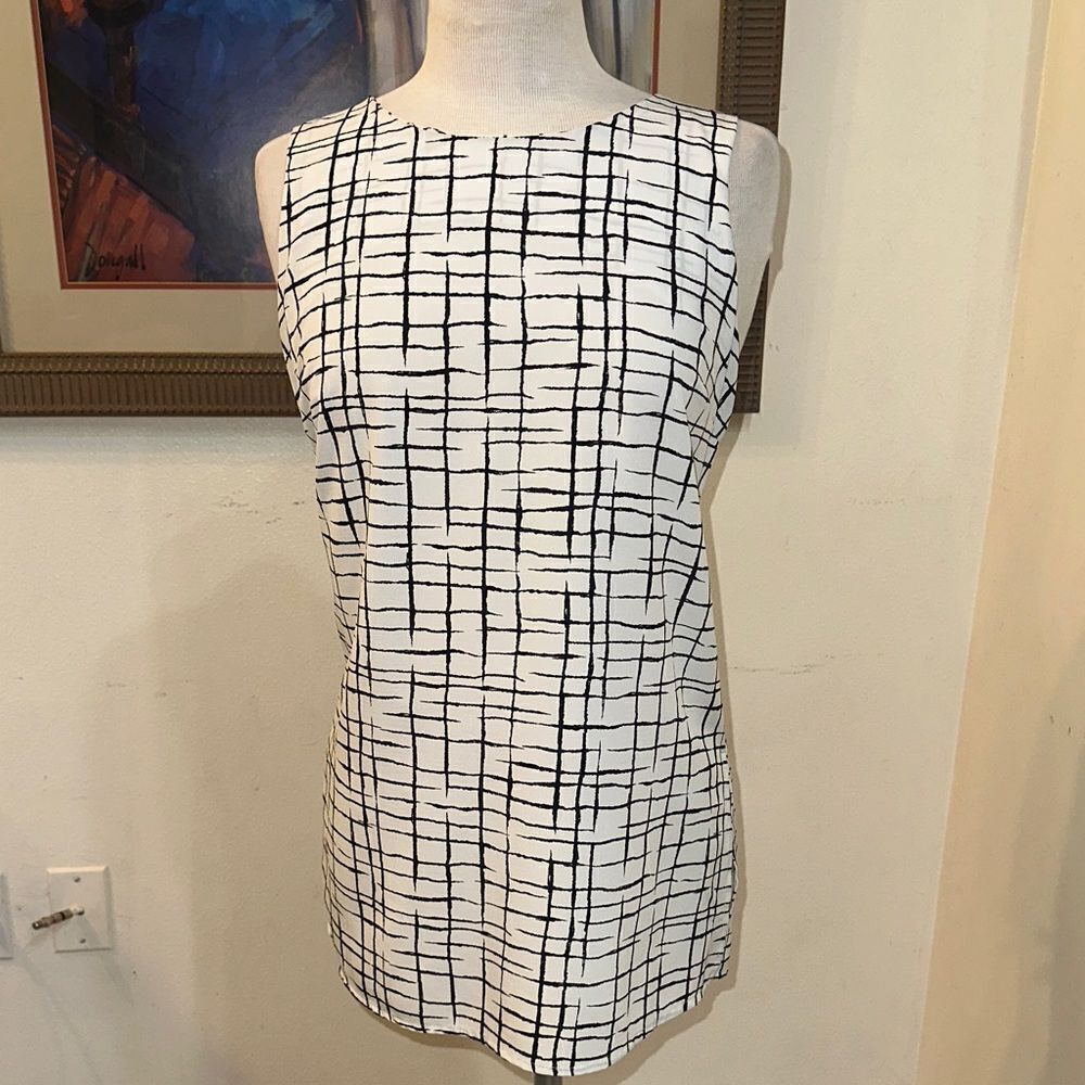 Pixley Black/White Pattern Sleeveless Tunic Size Medium